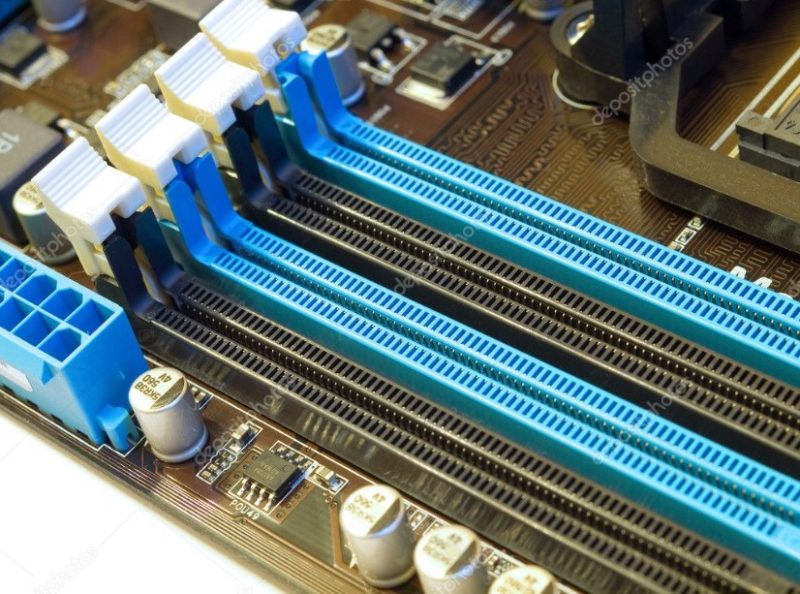 motherboard ram slots blue and black